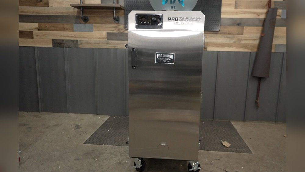 Electric Smoker Guide: Master Outdoor Cooking Effortlessly