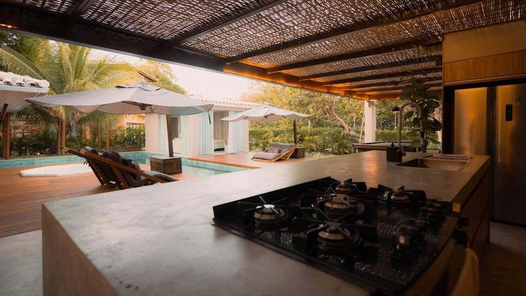 Top Outdoor Kitchen Materials for Your Dream Backyard
