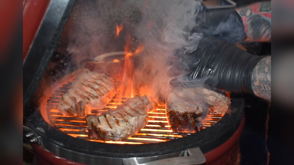 Kamado Grill Guide: Mastering Flavorful Outdoor Cooking