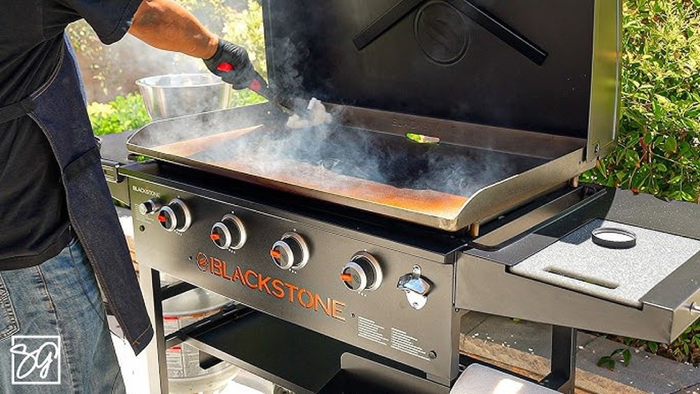 Seasoning a Grill (How To): Expert Tips for Perfect Results